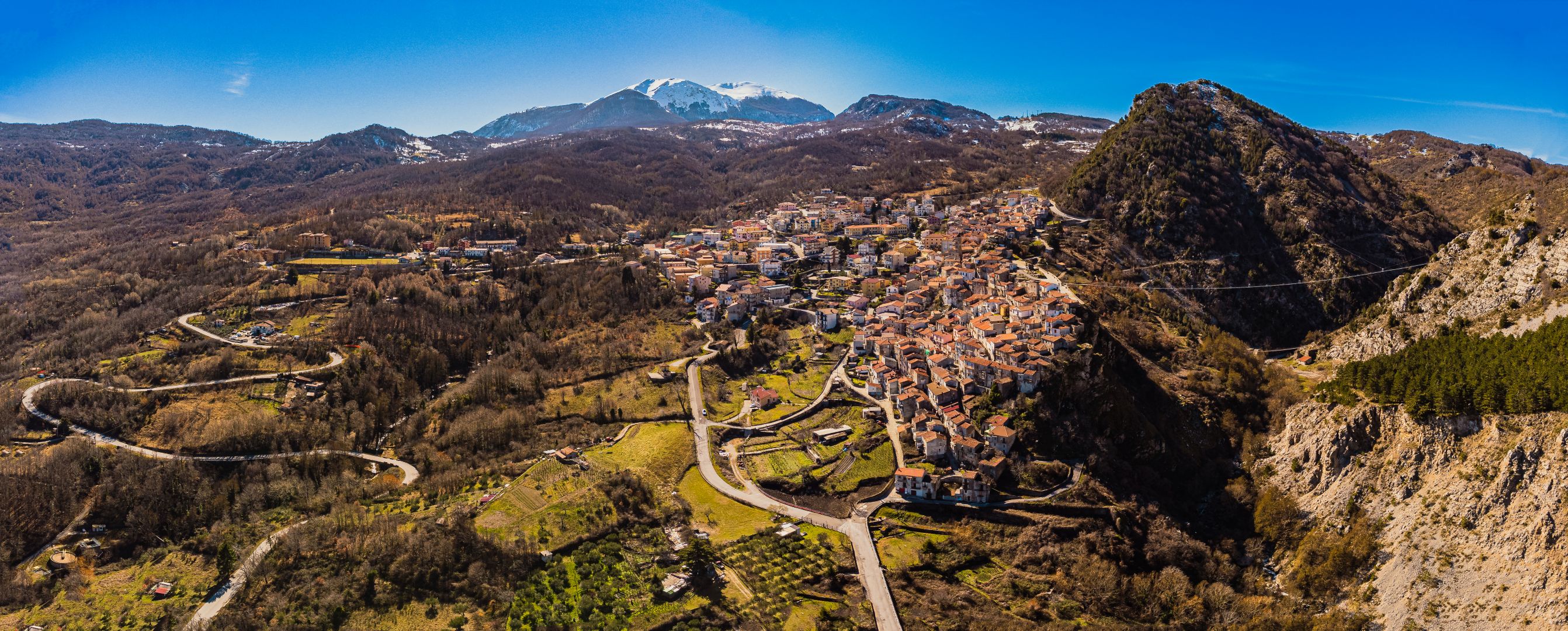 Vista panoramica di Castelsaraceno